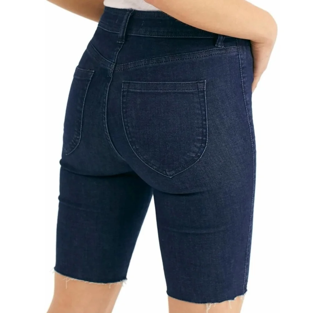 Free People We The Free Cobalt Blue So Chic Denim Shorts NWOT Size 24 - Picture 2 of 6